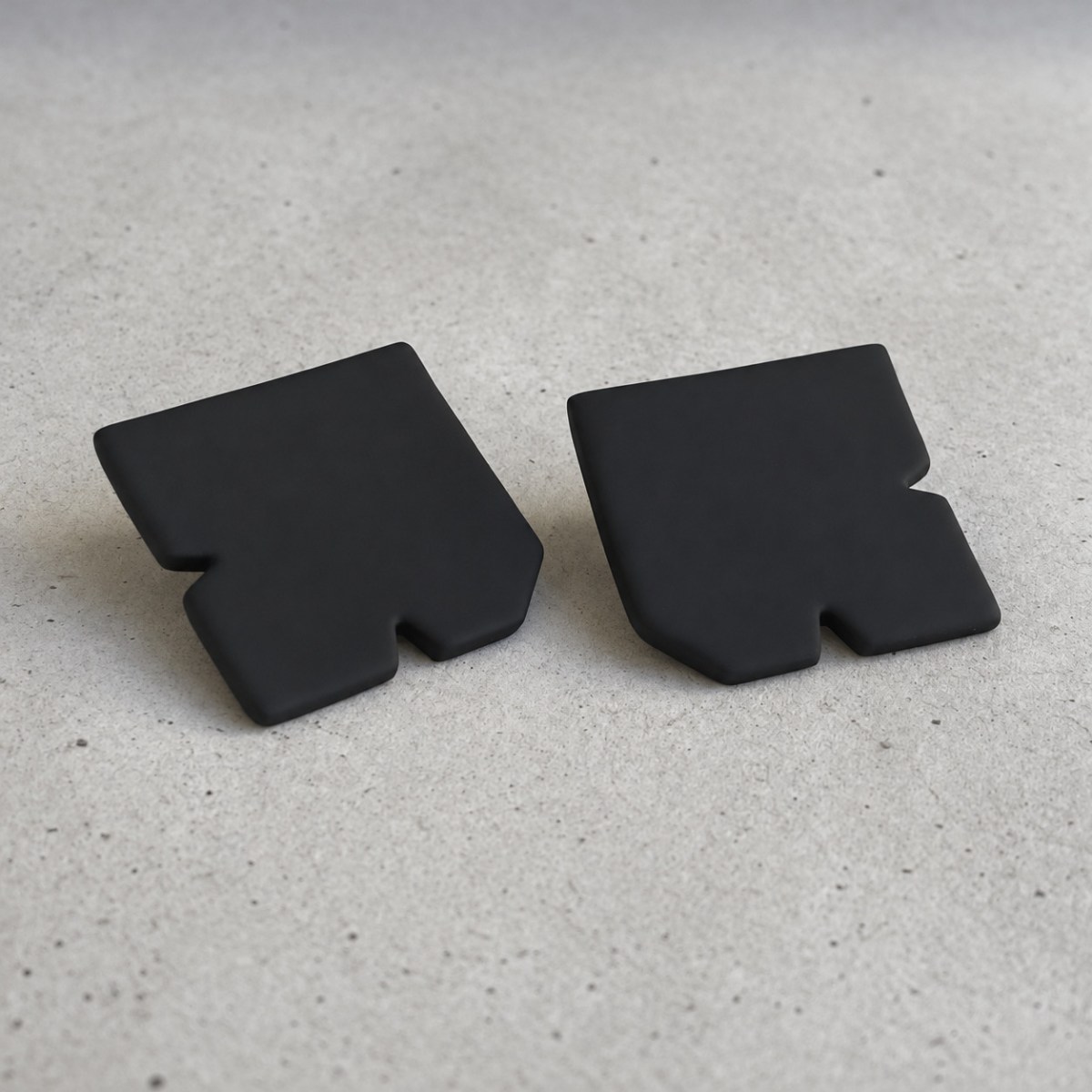BLACK8